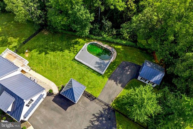 7135 LEEDS MANOR RD, Marshall, VA 20115