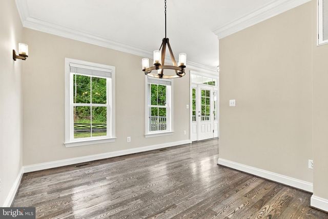 7135 LEEDS MANOR RD, Marshall, VA 20115