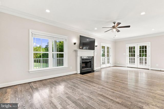 7135 LEEDS MANOR RD, Marshall, VA 20115