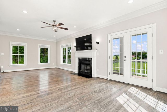 7135 LEEDS MANOR RD, Marshall, VA 20115