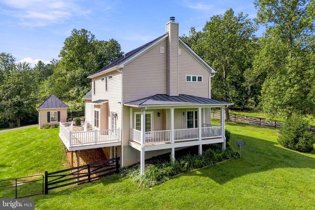 7135 LEEDS MANOR RD, Marshall, VA 20115