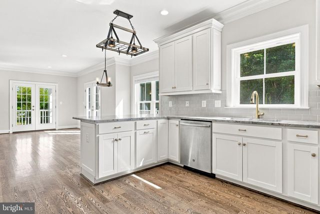 7135 LEEDS MANOR RD, Marshall, VA 20115