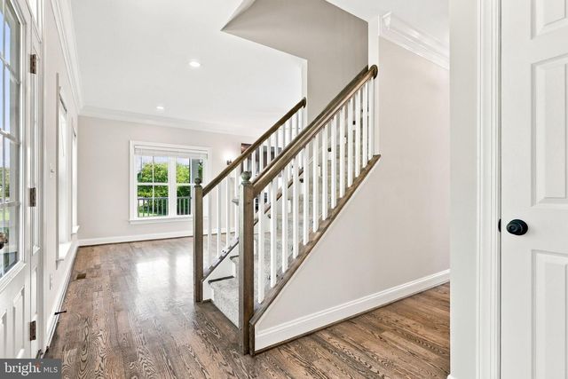 7135 LEEDS MANOR RD, Marshall, VA 20115