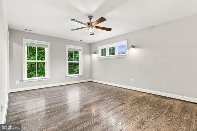 7135 LEEDS MANOR RD, Marshall, VA 20115