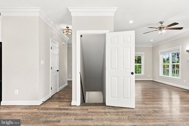 7135 LEEDS MANOR RD, Marshall, VA 20115