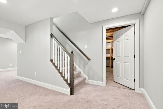 7135 LEEDS MANOR RD, Marshall, VA 20115