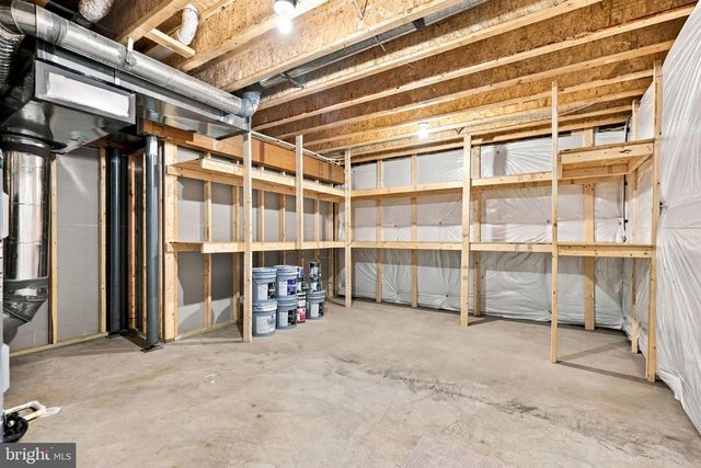 7135 LEEDS MANOR RD, Marshall, VA 20115