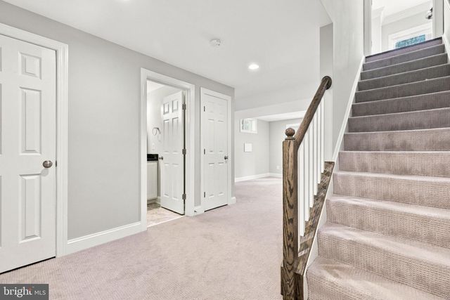7135 LEEDS MANOR RD, Marshall, VA 20115