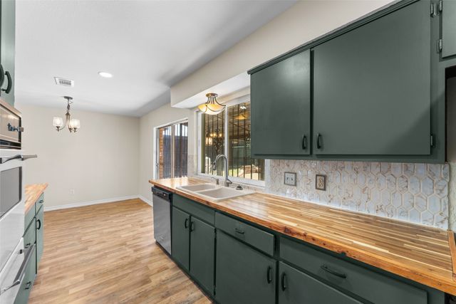 508 Danny Drive, Desoto, TX 75115