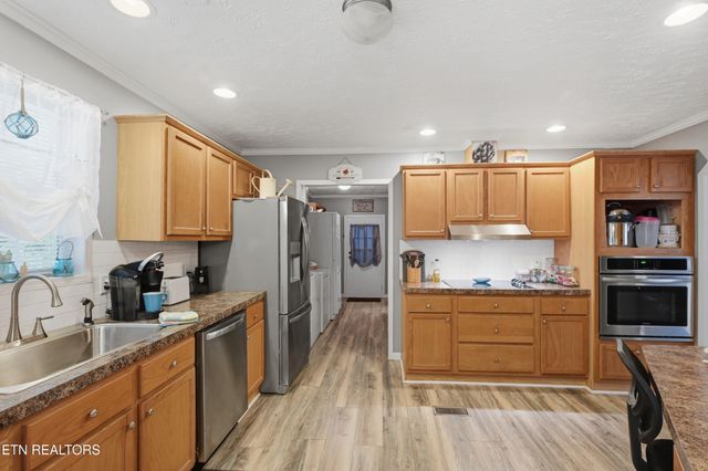1012 Ashley Meadows Drive, Strawberry Plains, TN 37871