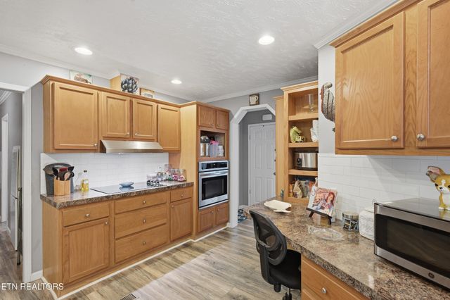 1012 Ashley Meadows Drive, Strawberry Plains, TN 37871