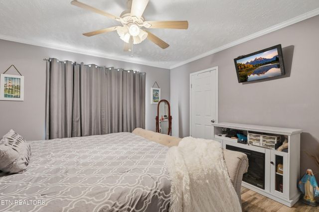 1012 Ashley Meadows Drive, Strawberry Plains, TN 37871