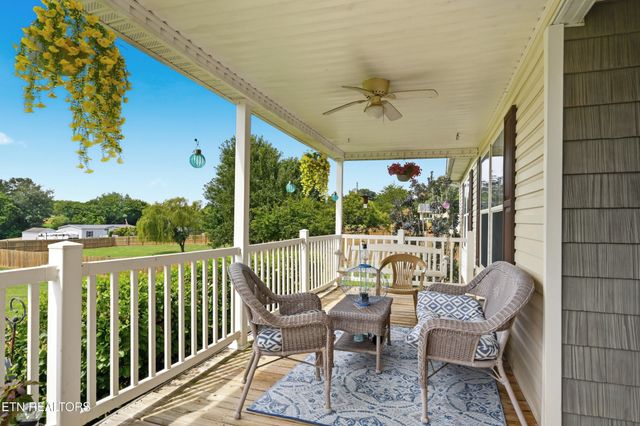 1012 Ashley Meadows Drive, Strawberry Plains, TN 37871