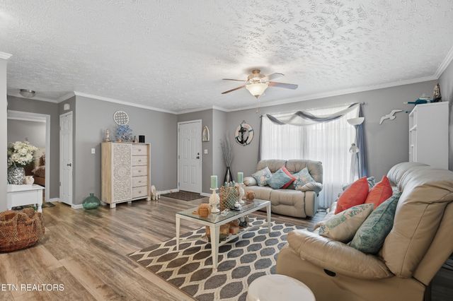 1012 Ashley Meadows Drive, Strawberry Plains, TN 37871