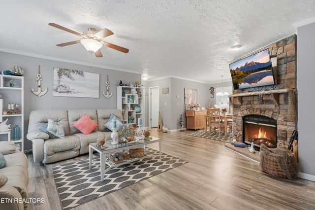 1012 Ashley Meadows Drive, Strawberry Plains, TN 37871