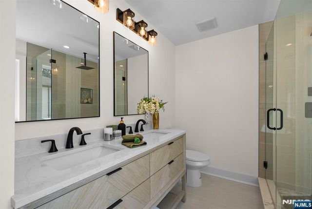 135 La Salle Avenue, Clifton, NJ 07013