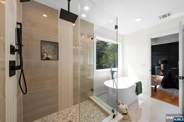 135 La Salle Avenue, Clifton, NJ 07013