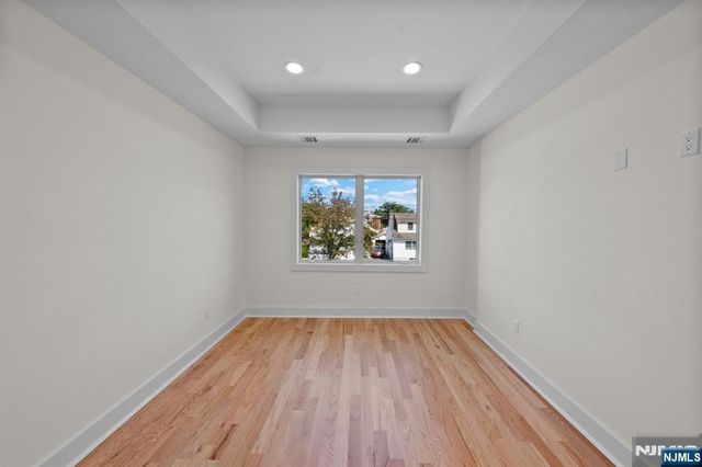 135 La Salle Avenue, Clifton, NJ 07013