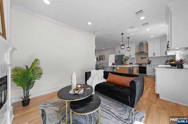 135 La Salle Avenue, Clifton, NJ 07013