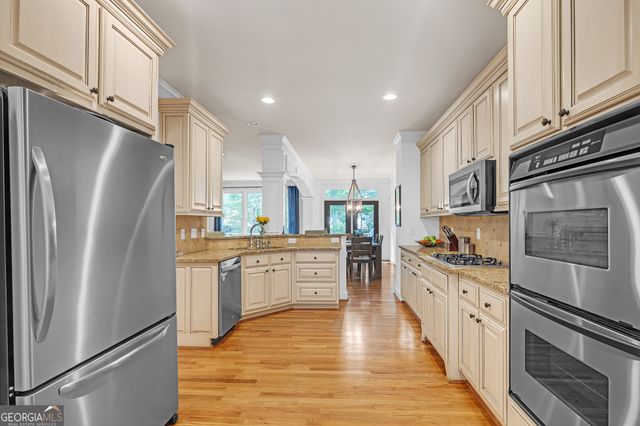 2614 Long Pointe, Roswell, GA 30076