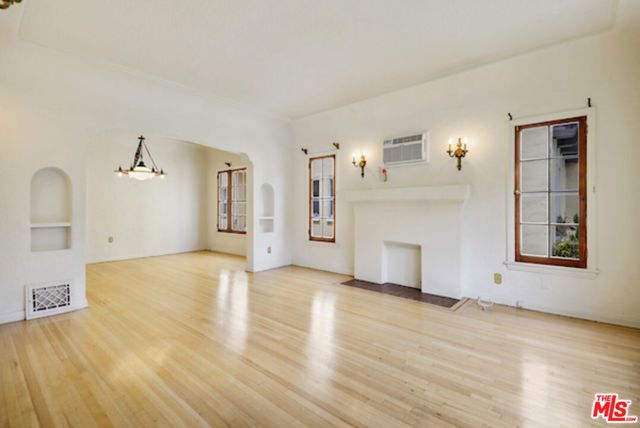 421 N Ogden Drive, Los Angeles, CA 90036