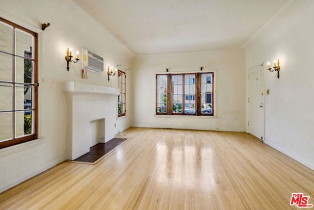 421 N Ogden Drive, Los Angeles, CA 90036