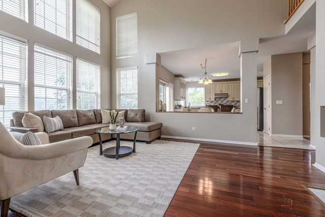 775 Lipizzan Lane, Wauconda, IL 60084