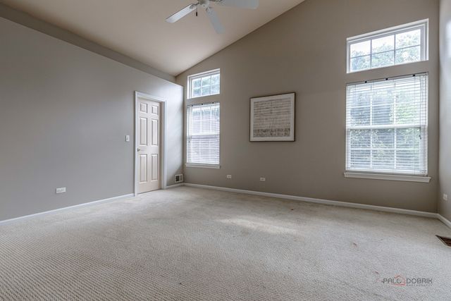 775 Lipizzan Lane, Wauconda, IL 60084