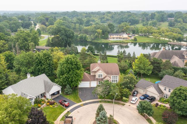 775 Lipizzan Lane, Wauconda, IL 60084