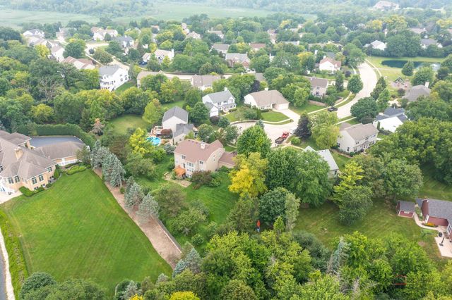 775 Lipizzan Lane, Wauconda, IL 60084