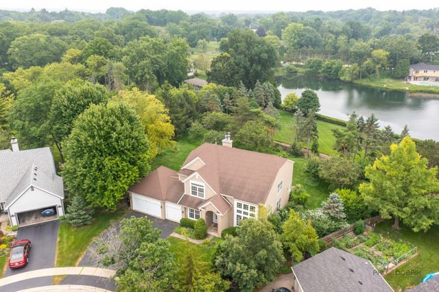 775 Lipizzan Lane, Wauconda, IL 60084