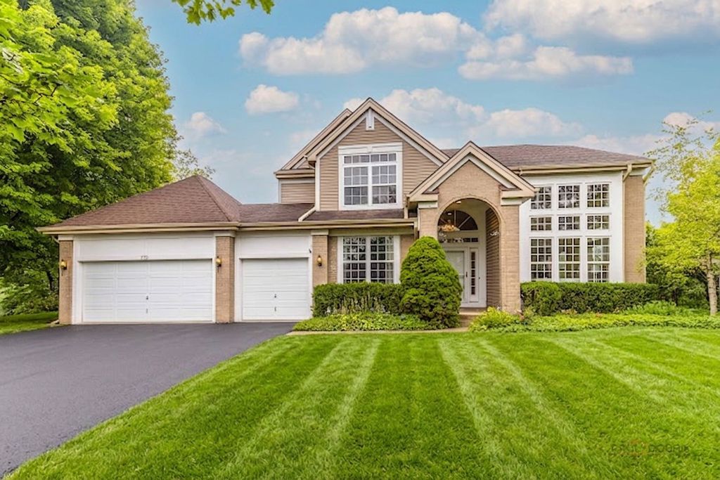 775 Lipizzan Lane, Wauconda, IL 60084
