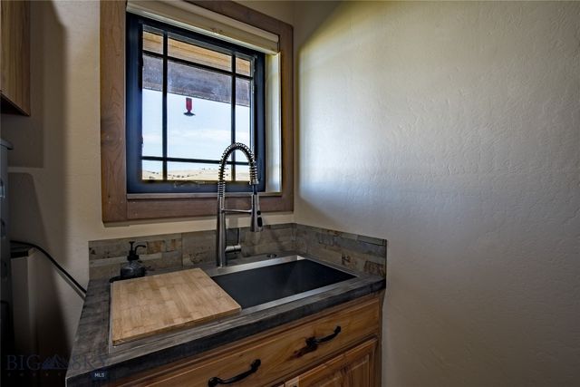 55 Vigilante Lane, Sheridan, MT 59749