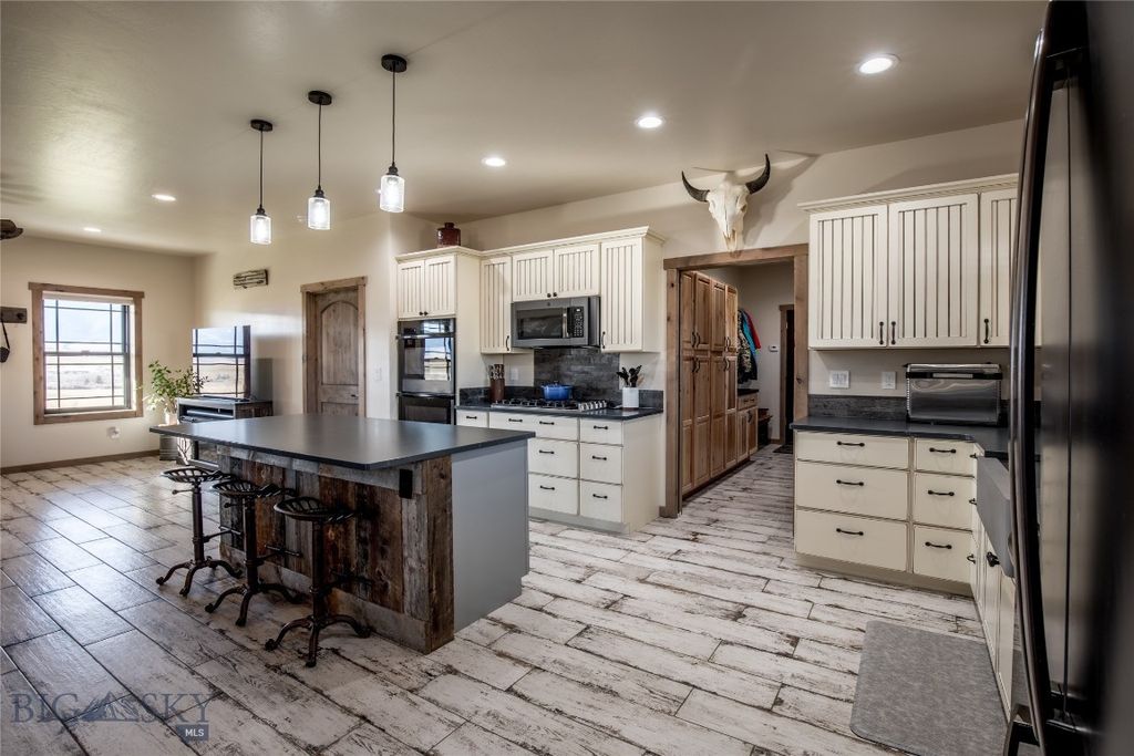 55 Vigilante Lane, Sheridan, MT 59749 photo 11