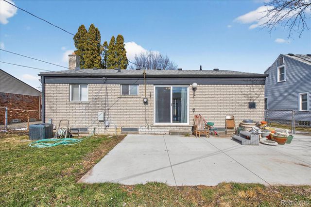 14611 Kingston Street, Oak Park, MI 48237