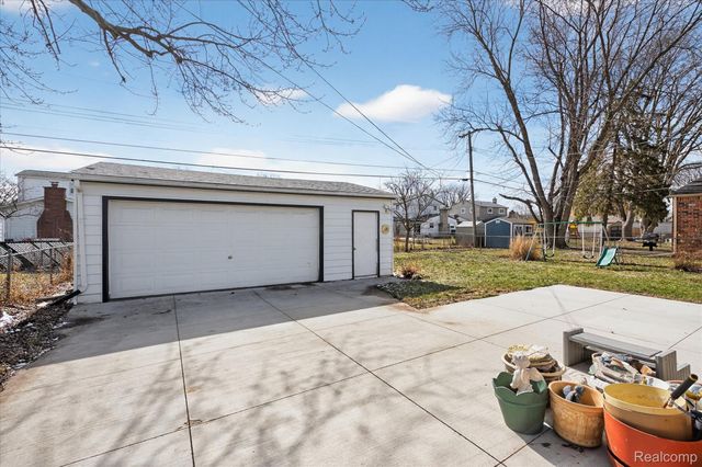 14611 Kingston Street, Oak Park, MI 48237