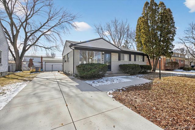 14611 Kingston Street, Oak Park, MI 48237