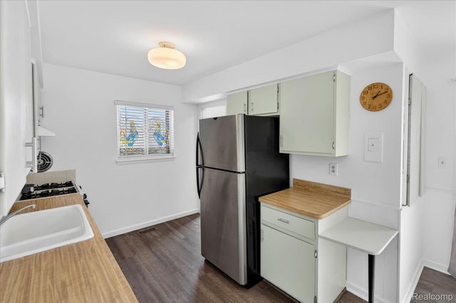 14611 Kingston Street, Oak Park, MI 48237