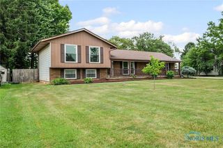 24181 W James Ridge Road, Millbury, OH 43447