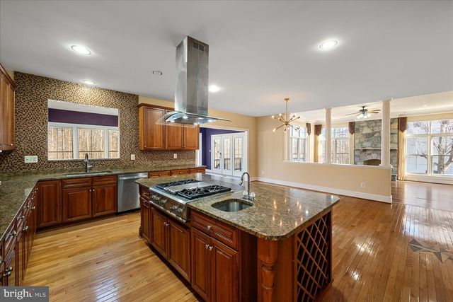 3508 GERMAINIA CT, Triangle, VA 22172