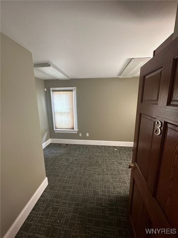 3911 Main Street, Amherst, NY 14226