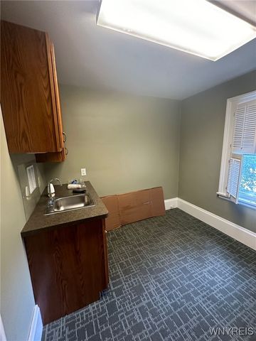 3911 Main Street, Amherst, NY 14226