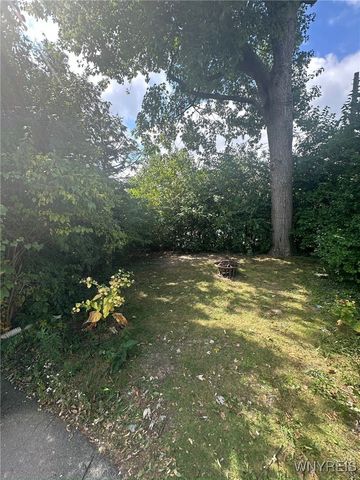 3911 Main Street, Amherst, NY 14226