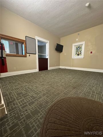 3911 Main Street, Amherst, NY 14226