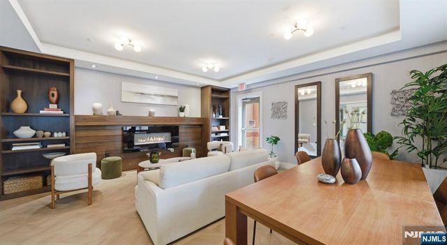 2050 Central Road 710, Fort Lee, NJ 07024