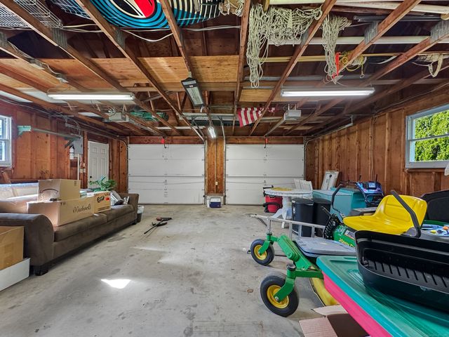 233 Oak Ridge Drive, Middletown, CT 06457