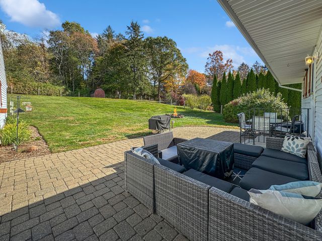 233 Oak Ridge Drive, Middletown, CT 06457