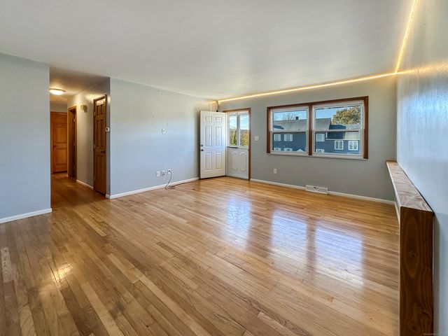 233 Oak Ridge Drive, Middletown, CT 06457