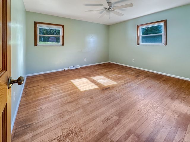 233 Oak Ridge Drive, Middletown, CT 06457