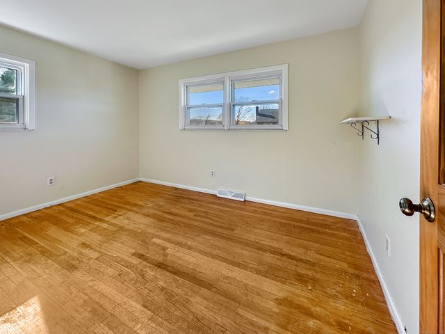 233 Oak Ridge Drive, Middletown, CT 06457